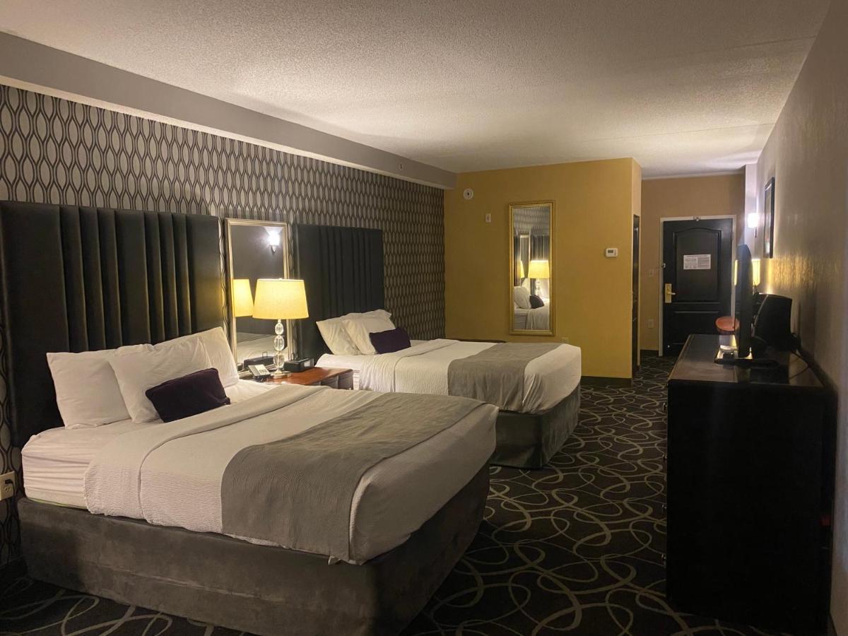 Park Manor Hotel Clifton Park Dış mekan fotoğraf A room at the Hilton Garden Inn in San Francisco