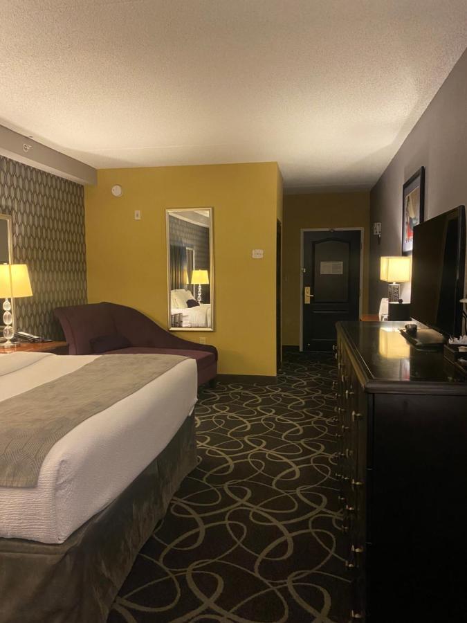 Park Manor Hotel Clifton Park Dış mekan fotoğraf A room at the Hilton Garden Inn in San Francisco