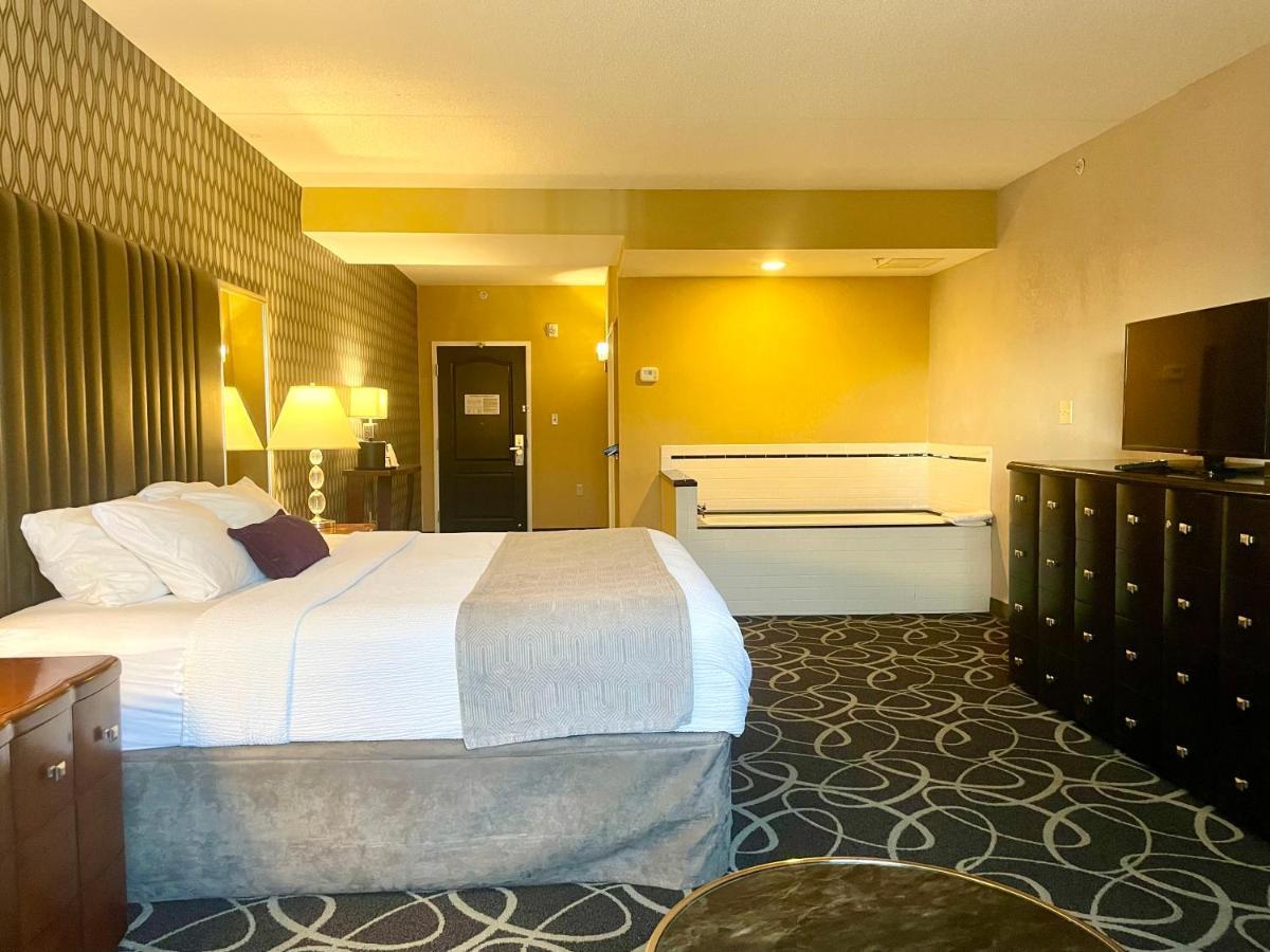 Park Manor Hotel Clifton Park Dış mekan fotoğraf A room at the Hilton Garden Inn in San Francisco