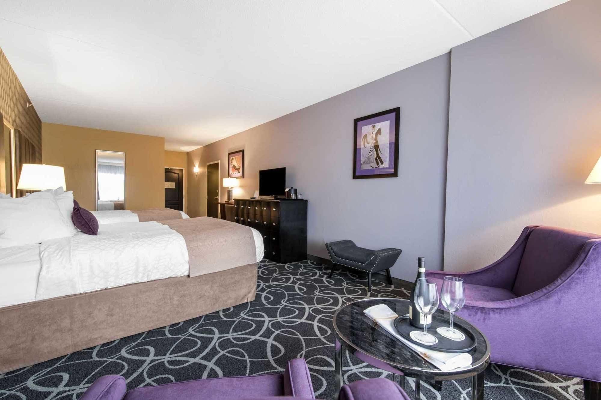 Park Manor Hotel Clifton Park Dış mekan fotoğraf A suite at the Hotel Indigo in San Francisco