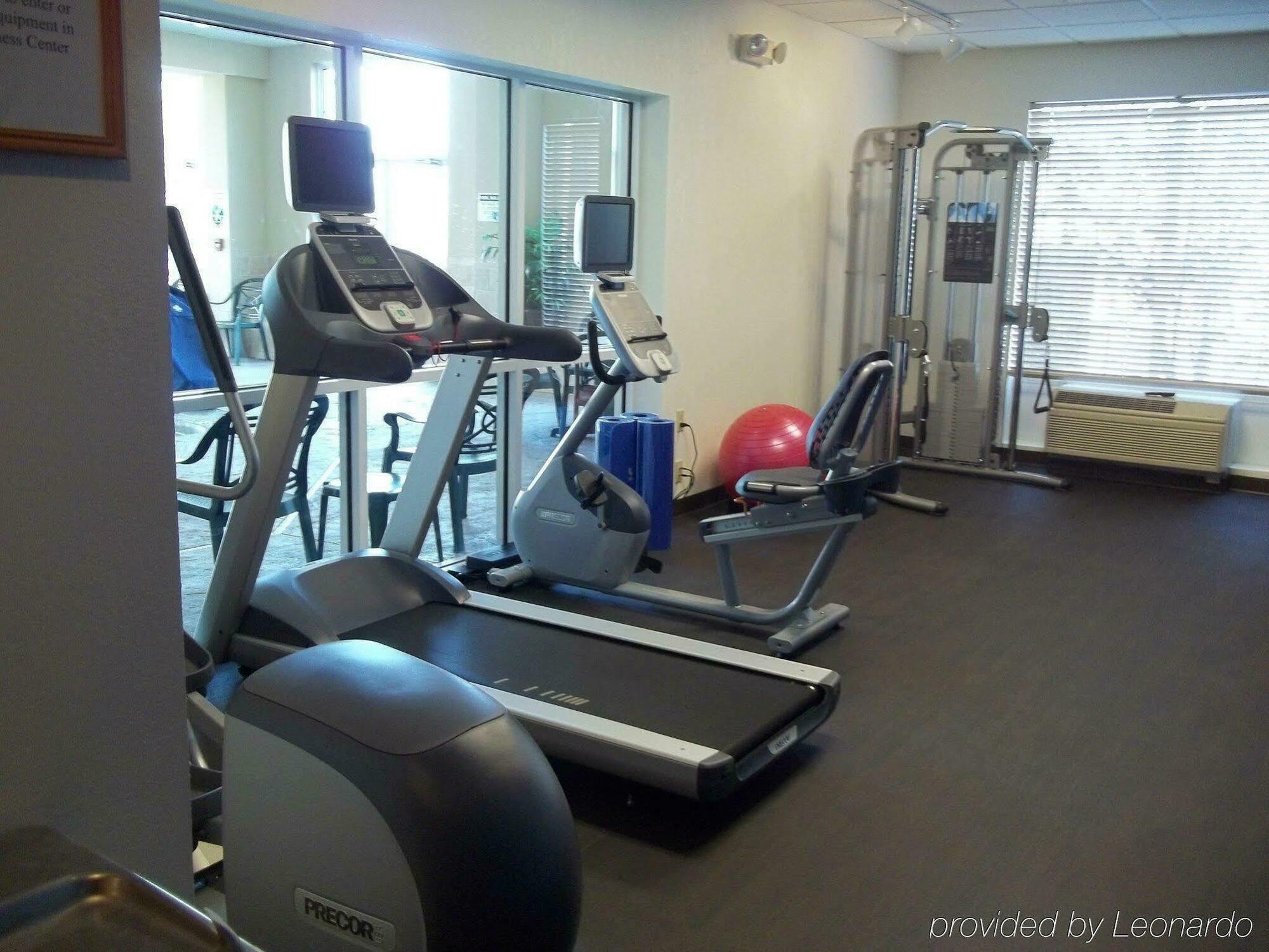 Park Manor Hotel Clifton Park Dış mekan fotoğraf A typical gym