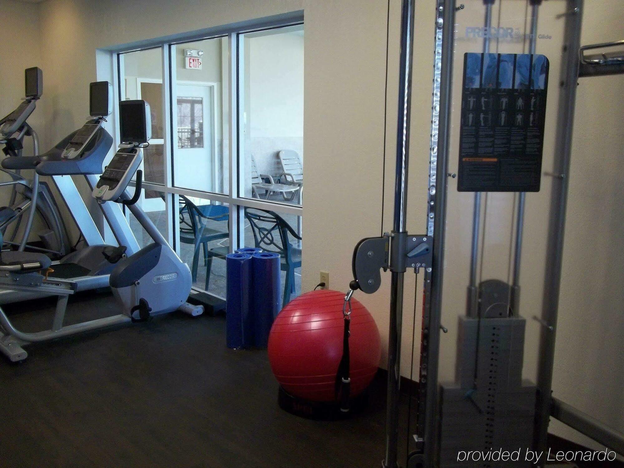 Park Manor Hotel Clifton Park Dış mekan fotoğraf A typical fitness center